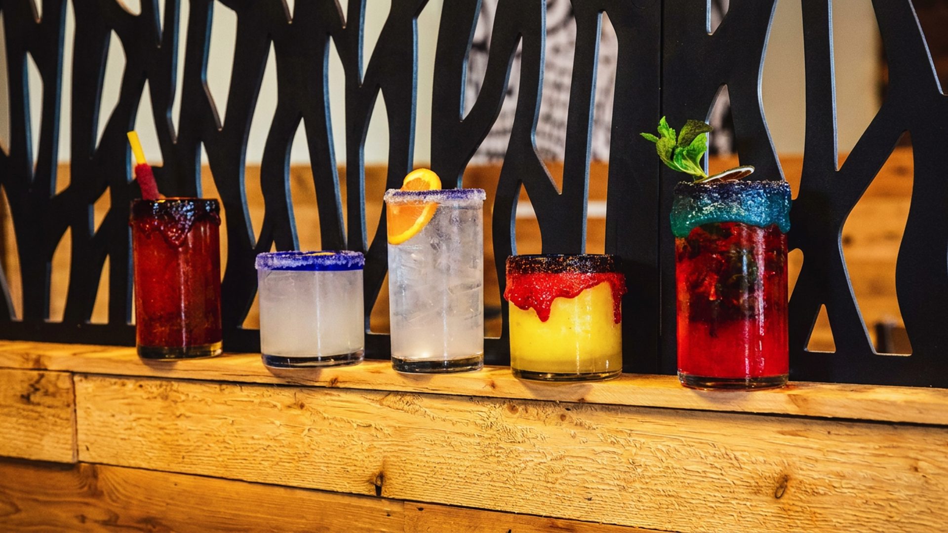 Full bar, TVs, and strong margaritas